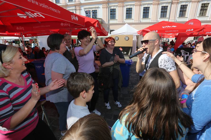 Bilo je gusto: Valpovački kotlić opet je napravio savršen roštilj