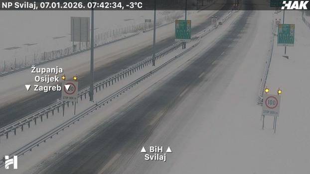 FOTO Autoceste diljem Hrvatske zametene snijegom, pogledajte