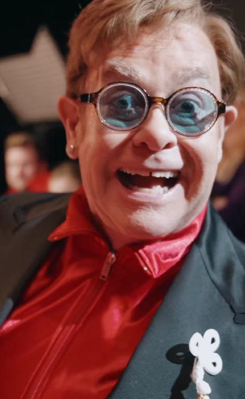 Ed Sheeran i Elton John snimili su humanitarni božićni spot po uzoru na film 'Zapravo ljubav'