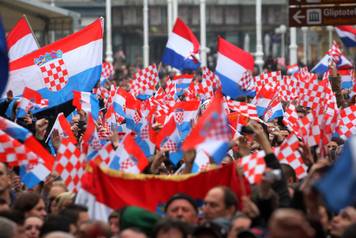 Zagreb: Prepun Trg bana Jela?i?a do?ekao generale Gotovinu i Marka?a