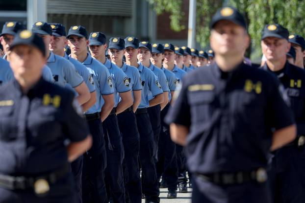 Zagreb: Svečanost povodom završetka školovanja učenika 4. razreda Policijske škole Josip Jović