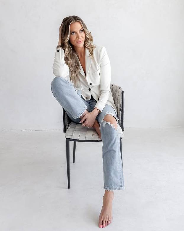 FOTO Zgodna doktorica: Mužu su poručili da me ostavi jer objavljujem prevruće fotografije