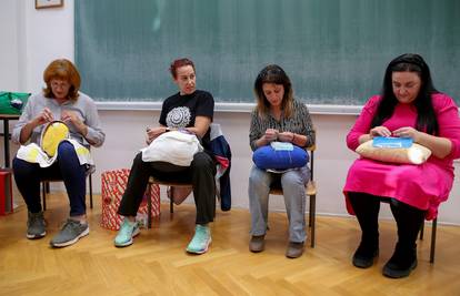 Paške majstorice od čipke: 'Učimo novu generaciju, ne želimo da tradicija nestane'