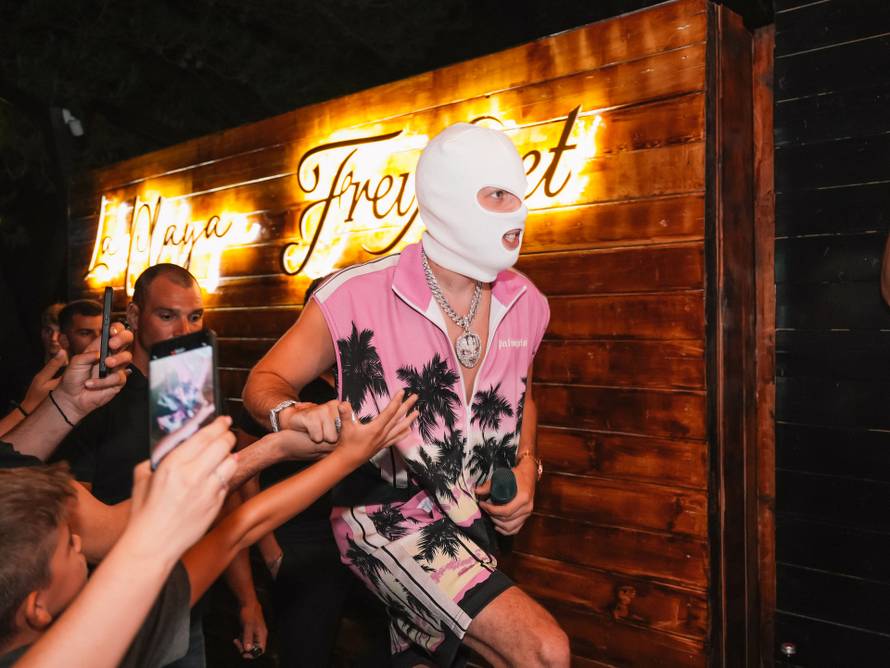 Mladi iz Dalmacije navalili su u Vodice na veliki koncert Devita: 'Osjetim da će nešto postati hit'