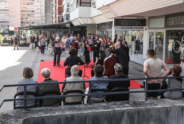 Zagreb: Zagrebački solisti na platou Mamutice održali koncert "Mamutica Classics"
