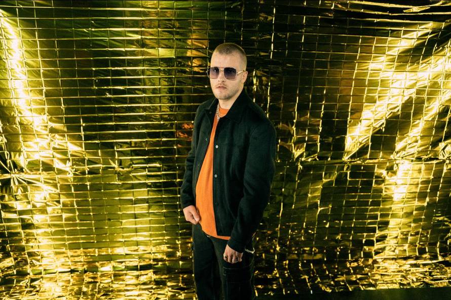 Svećenik na TikToku komentirao Gršin hit: 'Bila bi bolja kada bi pjevao o pravim vrijednostima'