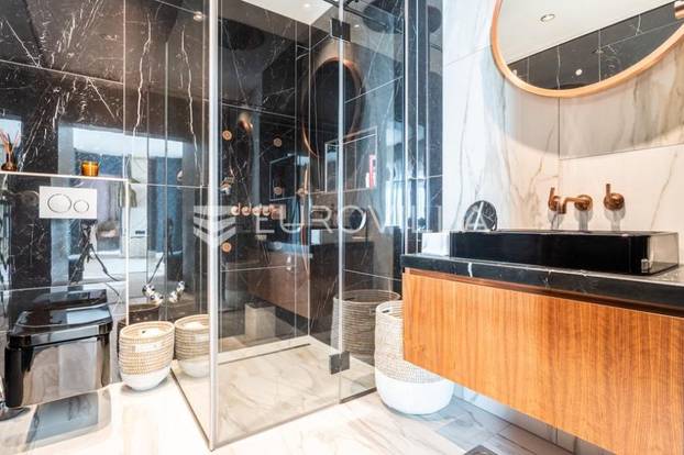 FOTO Vila Duje Ćalete-Cara i dalje na prodaju. Pogledajte kako izgleda, pršti od luksuza