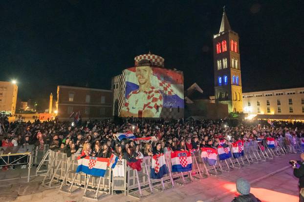 Navijači u Zadru očekuju povratak brončanih Vatrenih