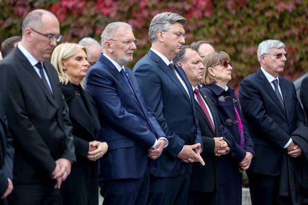 Posljednji ispraćaj Ante Ćorušića na Mirogoju