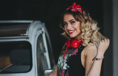 'Ostavite mobitele i plešite!': Zvjezdica' Mery ima prvi singl