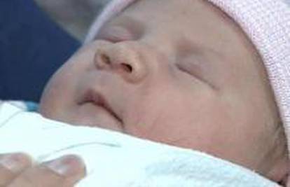 SAD: Paru sestra blizanka na Božić rodila djevojčicu
