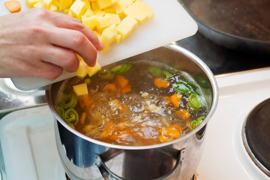 11 pogrešaka u kuhanju koje nastavljamo činiti iz navike, a zbog toga jela imaju lošiji okus