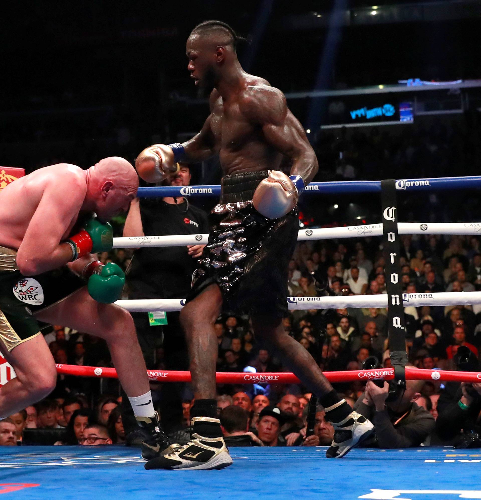 Deontay Wilder v Tyson Fury - WBC World Heavyweight Title