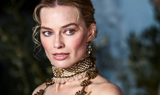 Margot Robbie: Dobila sam od jednog glumca poklon. Njime mi je poru&ccaron;io da trebam smr&scaron;aviti