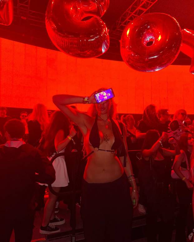 'Više bih zaradila u tjedan dana na platformi za odrasle nego u karijeri u košarci'. Seks obožava