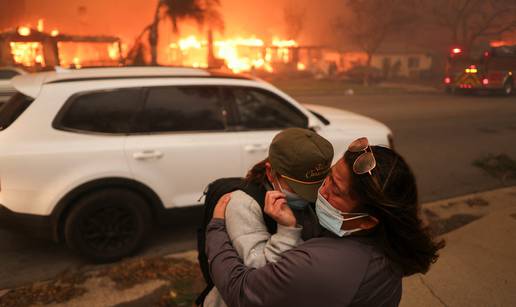 FOTO Gori i Hollywood, petero mrtvih: 'Ovo je Armagedon!'