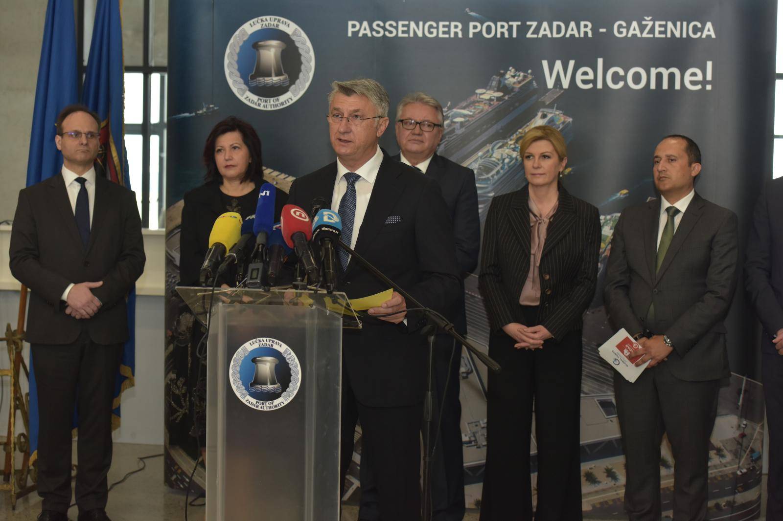 Kolinda otvorila novi terminal, u Gaženicu stigao i Gotovina