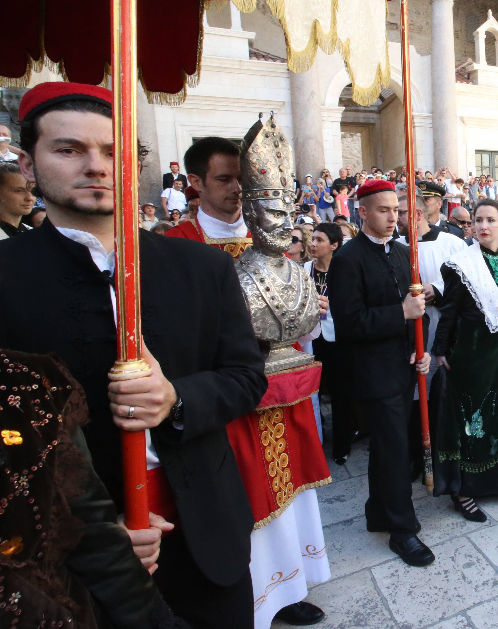 Misom na splitskoj Rivi počela proslava dana Svetog Dujma