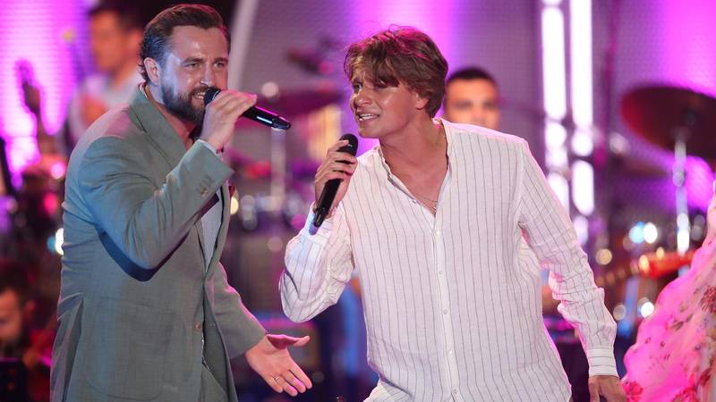 VELIKA GALERIJA Tisuće fanova pjevalo Oliverove hitove! Ovako je izgledao koncert u Veloj Luci