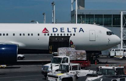 U SAD-u kasnilo 7000 letova, savezna vlada 27. dan u blokadi