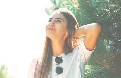 Kako zaštititi lice na suncu: Pet bitnih pravila koja će spriječiti starenje i dubinsko isušivanje kože lica