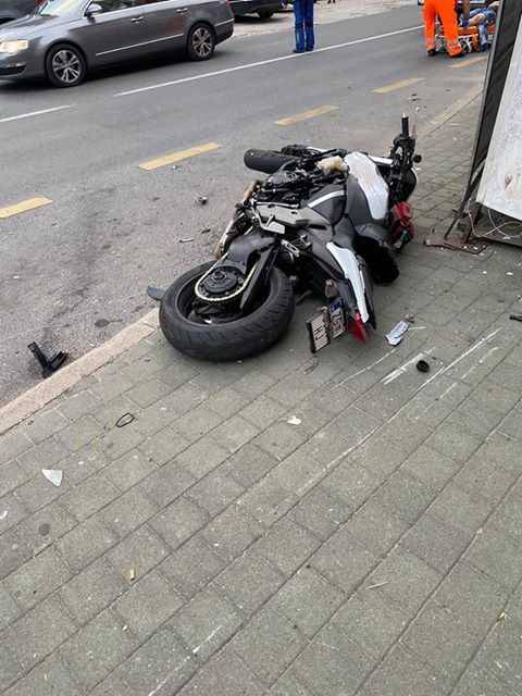 Autom  pokupio motociklistu:  'Čula sam udarac, motociklist je doslovno letio zrakom...'