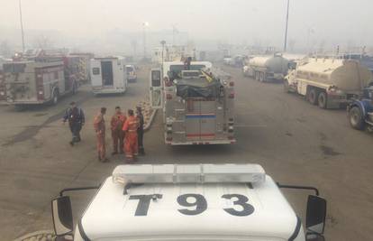 Zbog golemog požara u Kanadi nastavlja se evakuacija ljudi