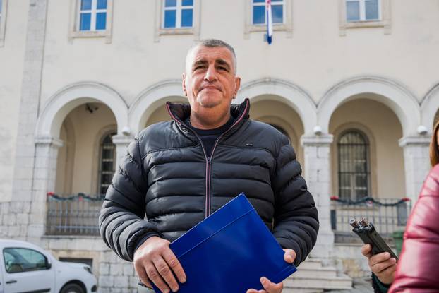 Sinj: Izjava Mire Bulje uoči ročišta u tužbi koju je protiv njega podnio vlasnik Prometa Makarska 