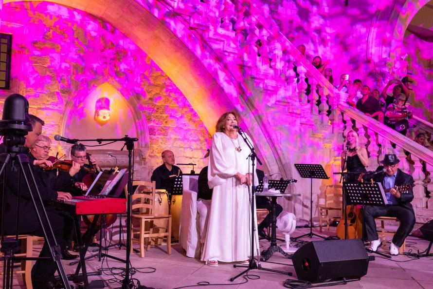 Prvi dubrovački oproštajni koncert Tereze Kesovije