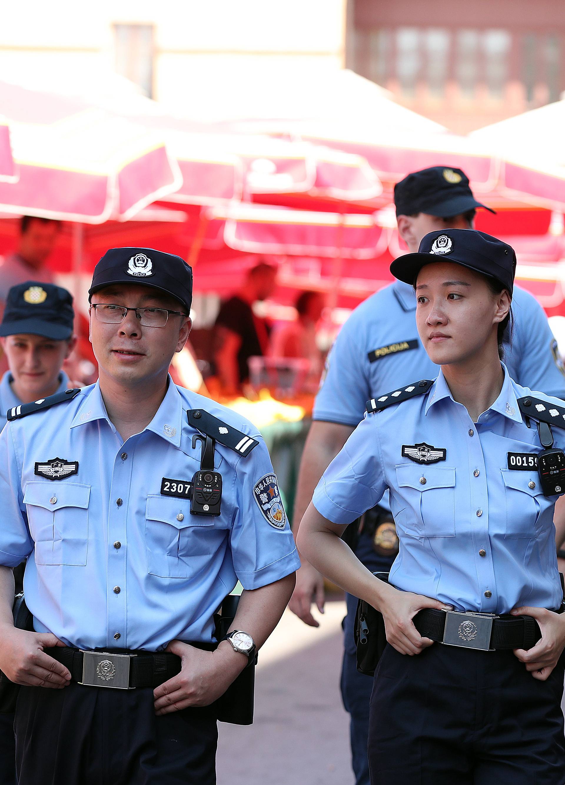 Kineski policajci u Zagrebu: 'Oprostite, može jedan selfie?'
