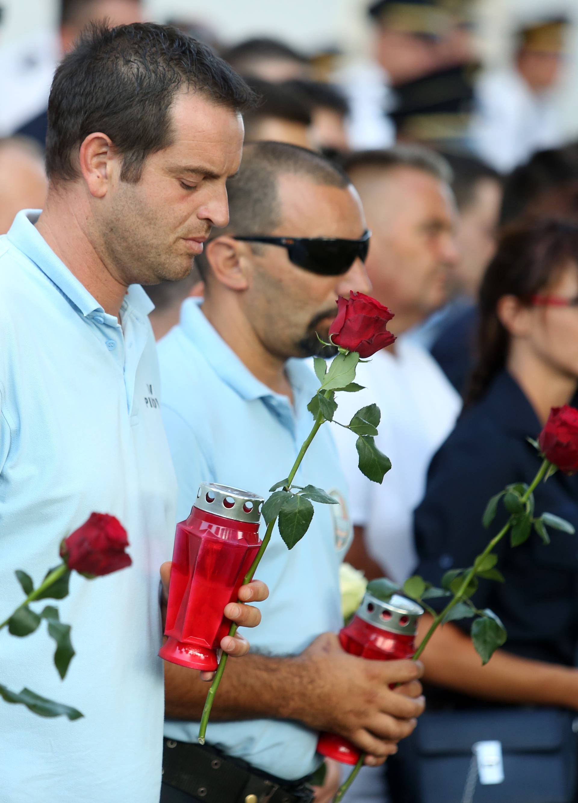 Mimohod u Tisnom: Počast za poginule  u kornatskoj tragediji