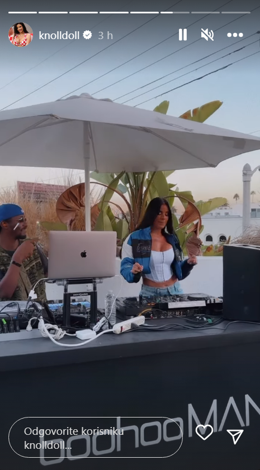 Prozirni korzet i tange za bolju demografsku sliku? Ivana Knoll otkrila kako pomaže Hrvatskoj