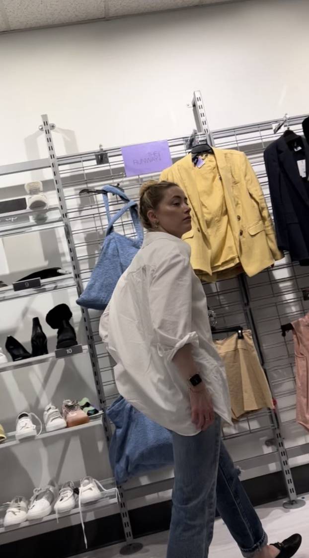 *PREMIUM-EXCLUSIVE* Amber Heard Spotted Shopping at TJ Maxx, $8.3 Million Judgment Looms