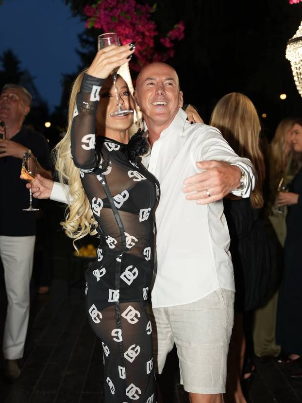 Maja Šuput objavila je fotke s rođendana: Uz nju je bio i Šime, pogledajte kako je proslavila