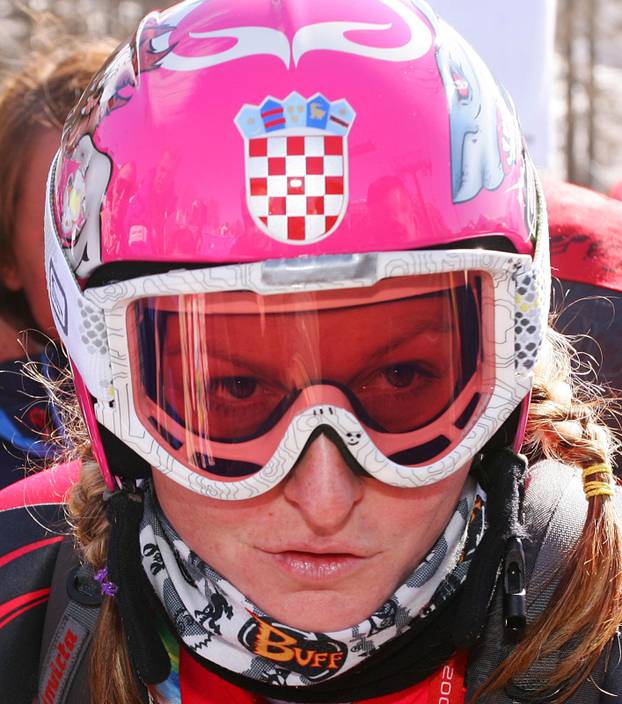 ARHIVA - ZOI 2006., službeni trening spusta skijašica  