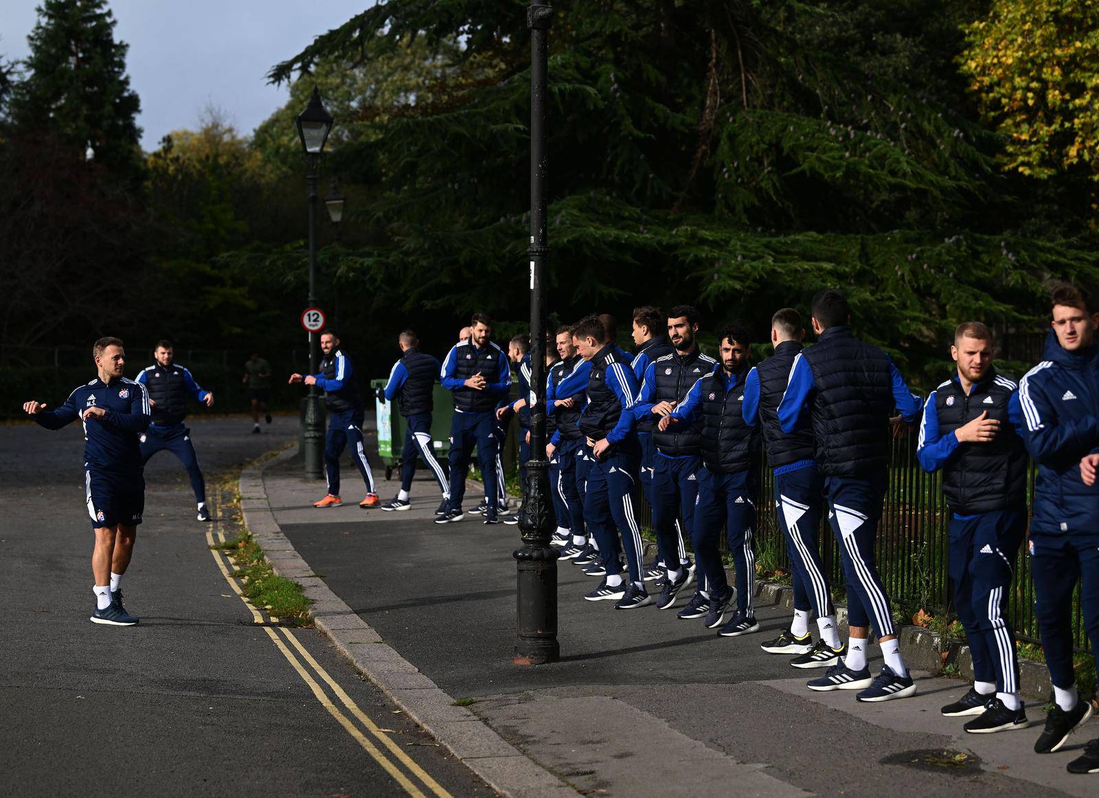 London: Igrači Dinama prošetali parkom uoči utakmice protiv Chelsea