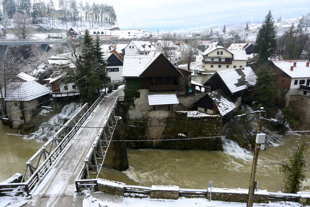 Novi snježni prekrivač prekrio  je Rastoke