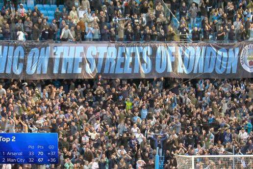 FOTO Pogledajte transparent Cityjevih navija&ccaron;a za Arsenal...
