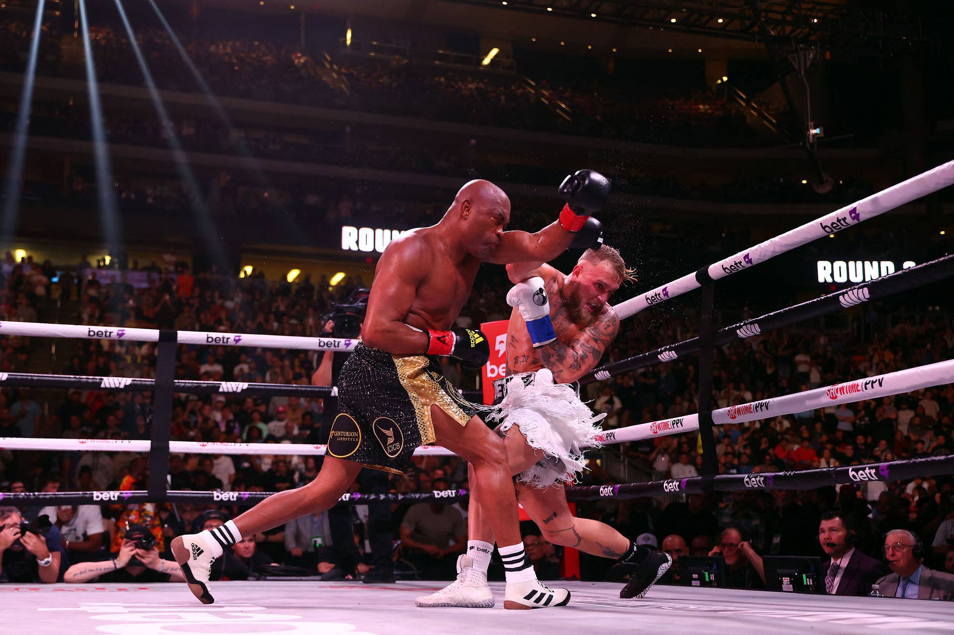 Boxing: Paul vs Silva