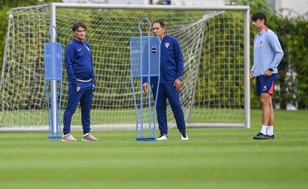 Zagreb: Hrvaski nogometni reprezetativci odradili trening na Maksimiru