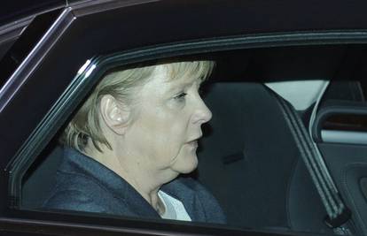 Angeli Merkel su u ured poslali paket u kojem je bio eksploziv