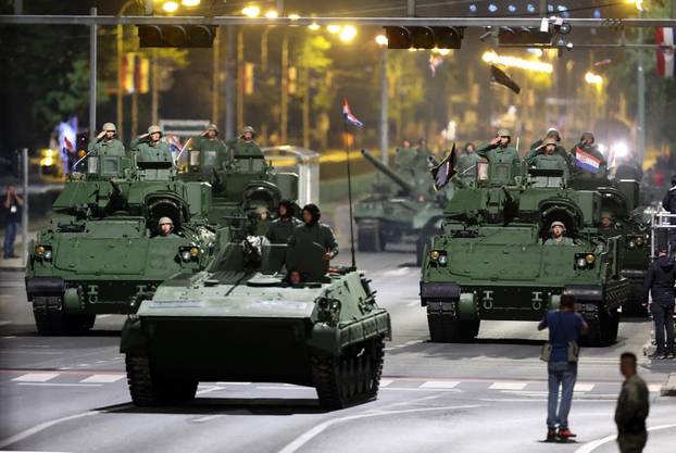 Generalna proba svečanog vojnog mimohoda u večernjim satima privukla zanimanje zagrepčana