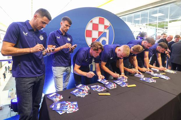 Zagreb: Otvorenje novog Dinamovog fan shopa