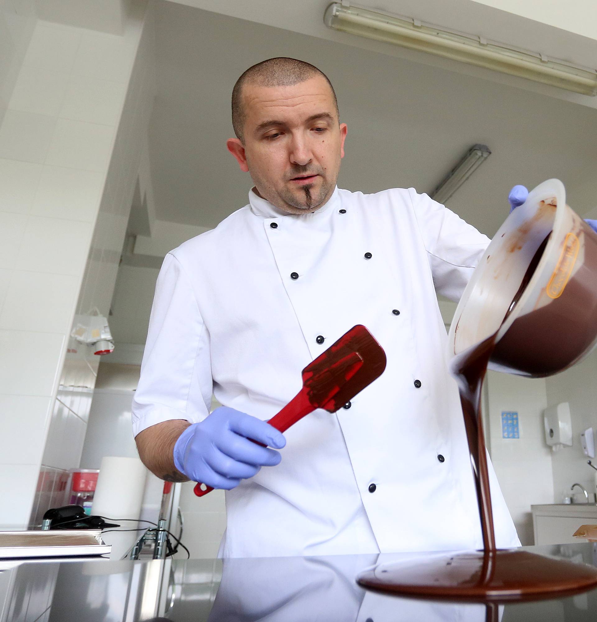 Buntovni reper El Bahatee je postao majstor za čokolade