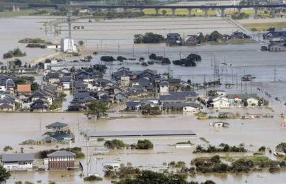 Jaki tajfun ide prema Tokiju, pola milijuna ljudi evakuirano