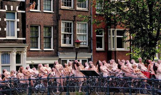 Amsterdam: Spencer Tunick slikao 2000 golaća 