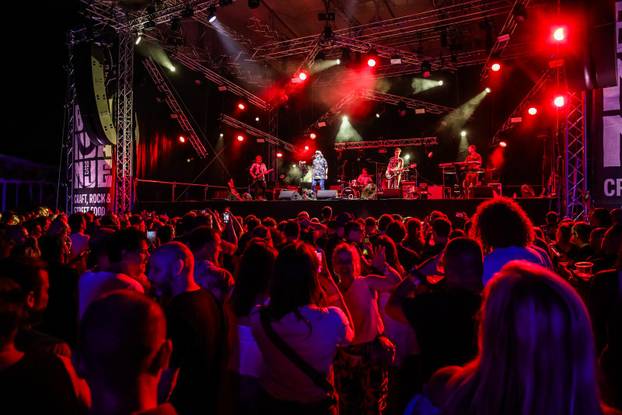 Zagreb: Nastup Jure Stublića u sklopu festivala Brundanje