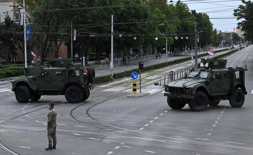 Zagreb: Generalna proba svečanog vojnog mimohoda