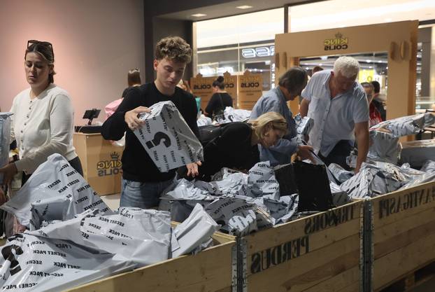 Trgovina "izgubljenih" paketa stigla je i u Split