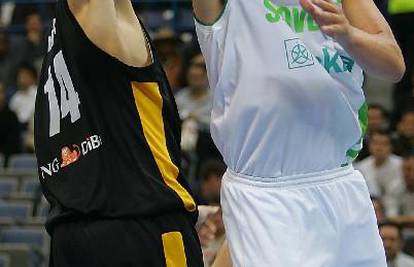 Slovenski košarkaš Milič šakom udario protivnika